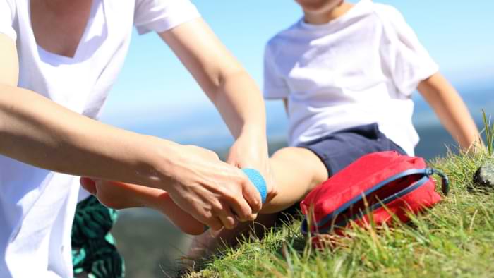 trousse de secours de voyage enfants